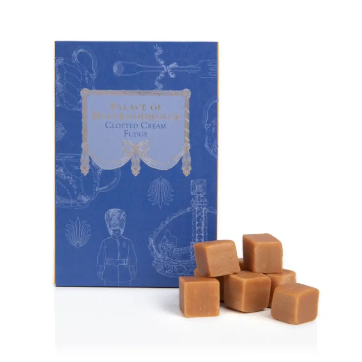 Royal Fudge Box*Royal Collection Shop Hot